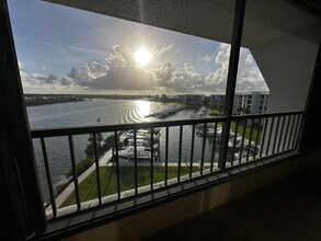 1748 Jupiter Cove Dr, Unit 624 in Jupiter, FL - Foto de edificio - Building Photo