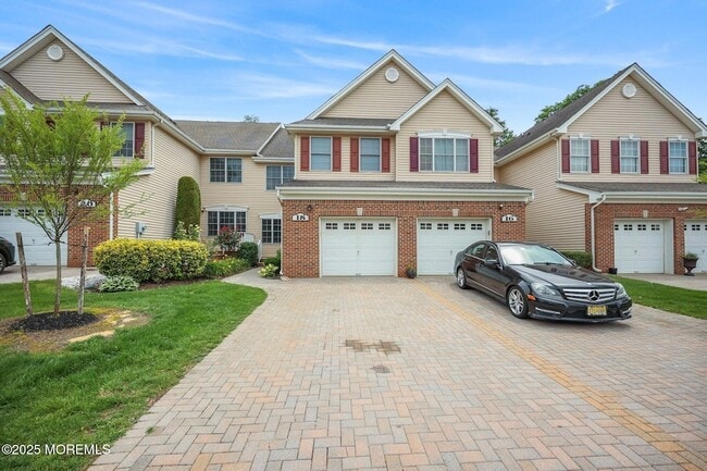 18 Smock Ct in Englishtown, NJ - Building Photo - Building Photo