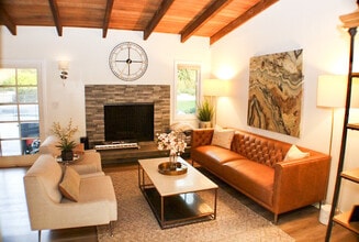 4820 Abbeyville Ave in Woodland Hills, CA - Building Photo - Building Photo