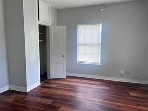 613 Harrison Ln in Wharton, TX - Building Photo - Building Photo