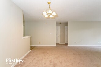 5753 Twin River Ln in Indianapolis, IN - Building Photo - Building Photo