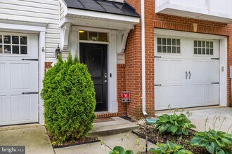 107 Dark Sky Crossing in Pasadena, MD - Building Photo - Building Photo