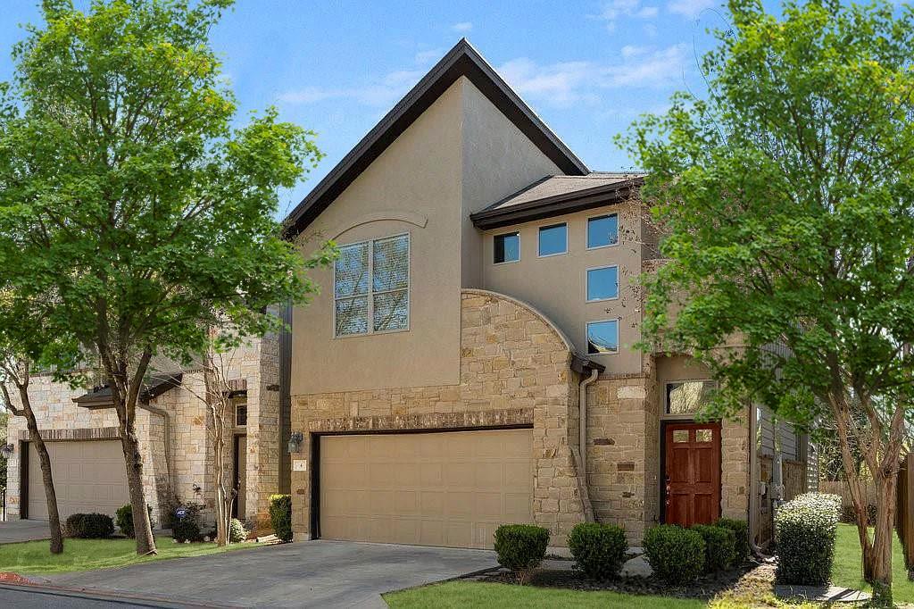2001 Faro Dr in Austin, TX - Building Photo