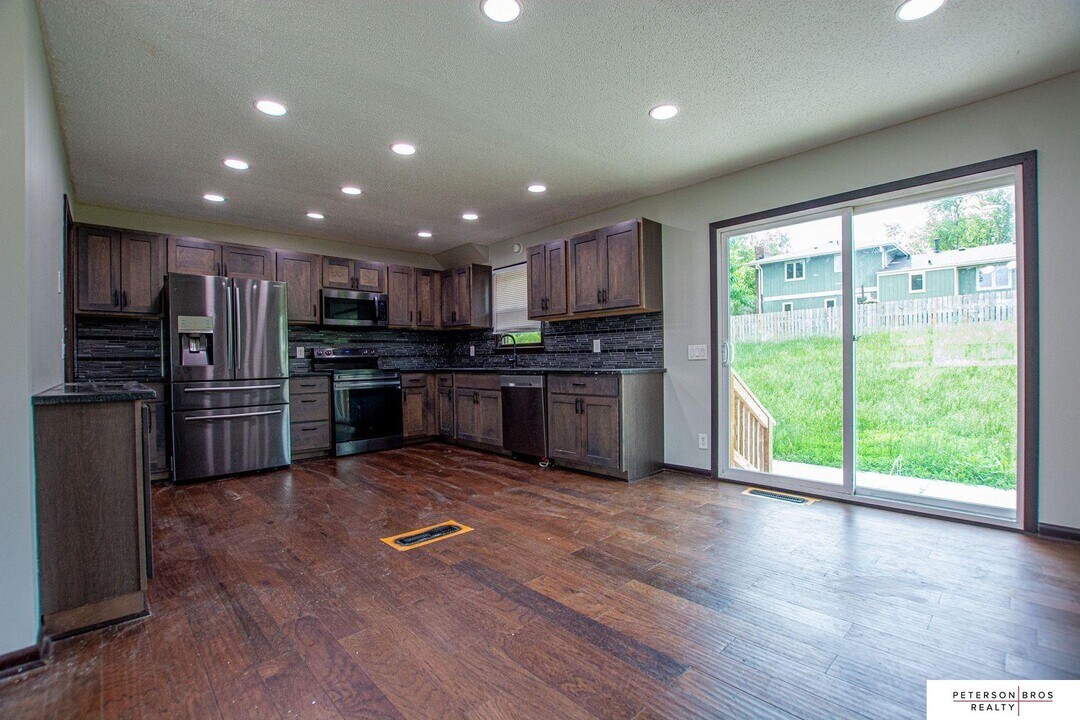 12111 Miami St in Omaha, NE - Building Photo