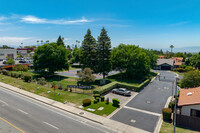 Tillerman Hills in Bakersfield, CA - Foto de edificio - Building Photo