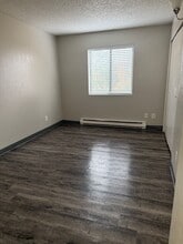 4410 E Pikes Peak Ave in Colorado Springs, CO - Foto de edificio - Building Photo