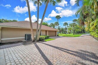 13759 Doubletree Trail in Wellington, FL - Building Photo - Building Photo