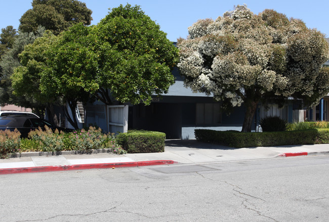 Wheeler Plaza in San Carlos, CA - Foto de edificio - Building Photo