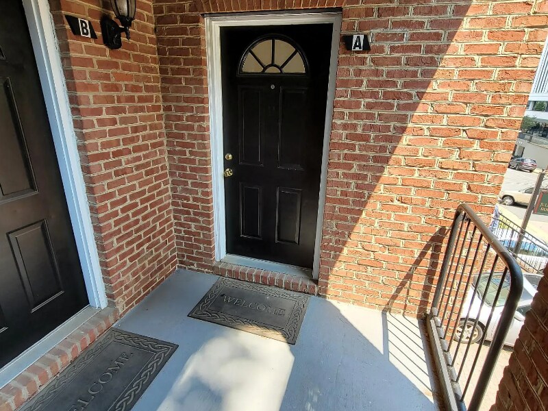 1505 Key Blvd, Unit APT A in Arlington, VA - Building Photo