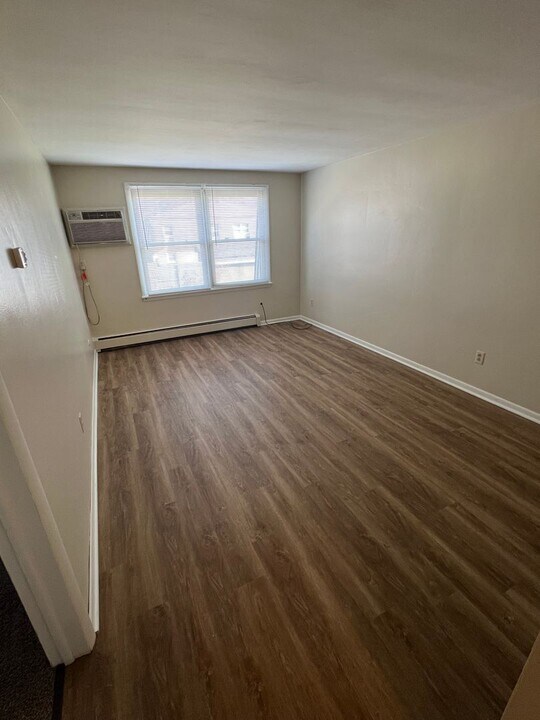 5049 Aravesta Ave in Youngstown, OH - Building Photo