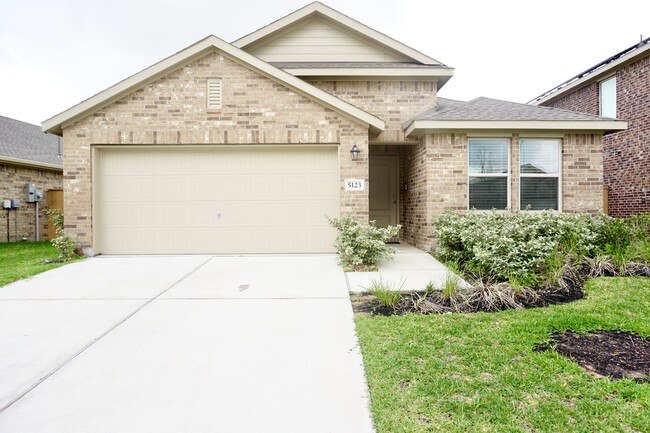property at 5123 Sunvalley Bend Dr