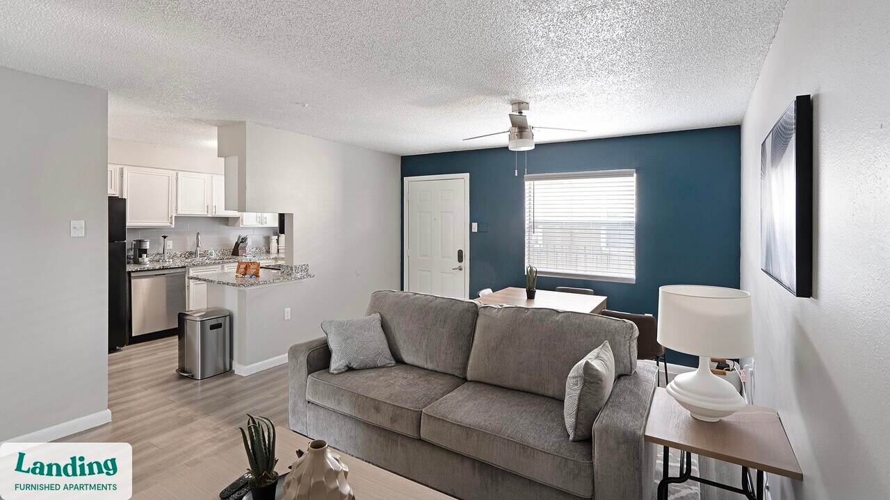 130 Camino De Oro in San Antonio, TX - Building Photo