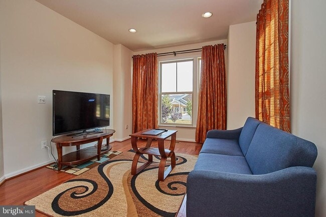 42649 Macauley Place in Ashburn, VA - Building Photo - Building Photo