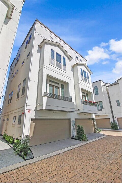 5421 Larkin St in Houston, TX - Building Photo