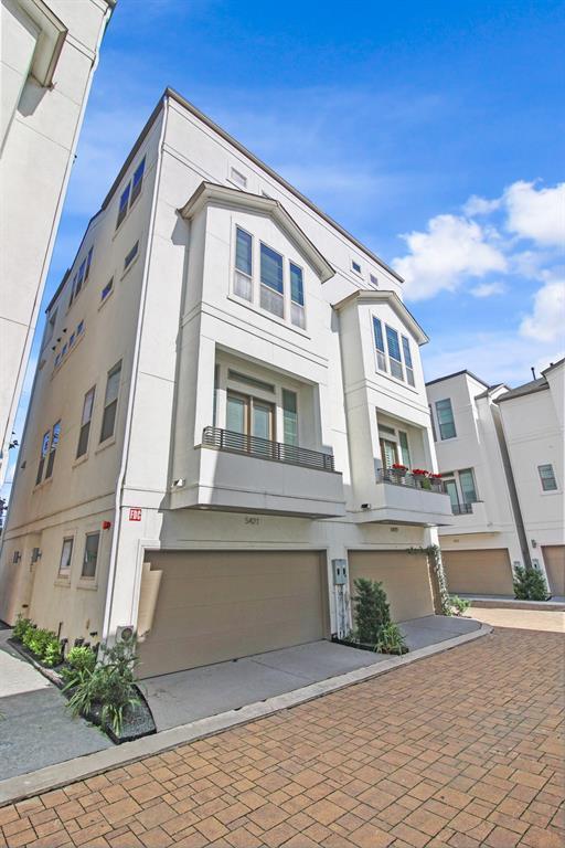 property at 5421 Larkin St