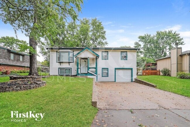 property at 1616 W Brittany Dr