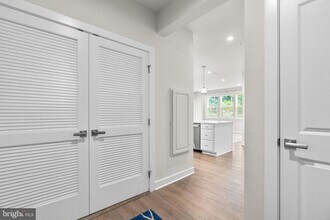 10421 Resort Road in Ellicott City, MD - Building Photo - Building Photo