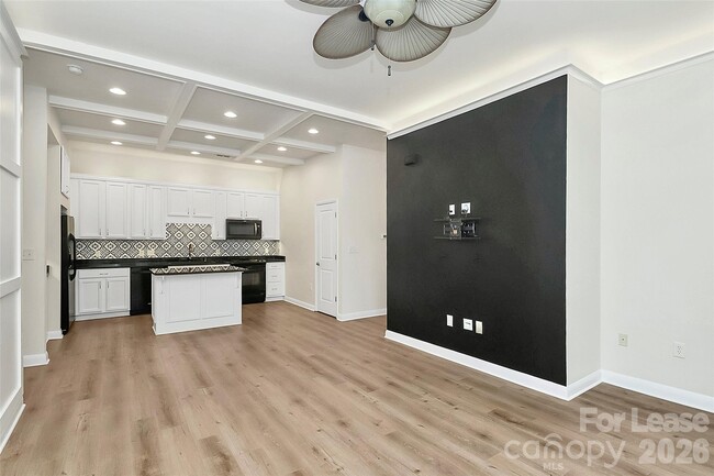 450 New Bern Station Ct in Charlotte, NC - Building Photo - Building Photo