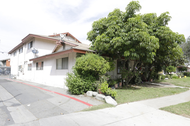 17061-17091 Altadena Dr in Tustin, CA - Building Photo - Building Photo