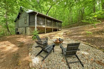 545 Chestnut Ridge Cir in Blue Ridge, GA - Foto de edificio - Building Photo
