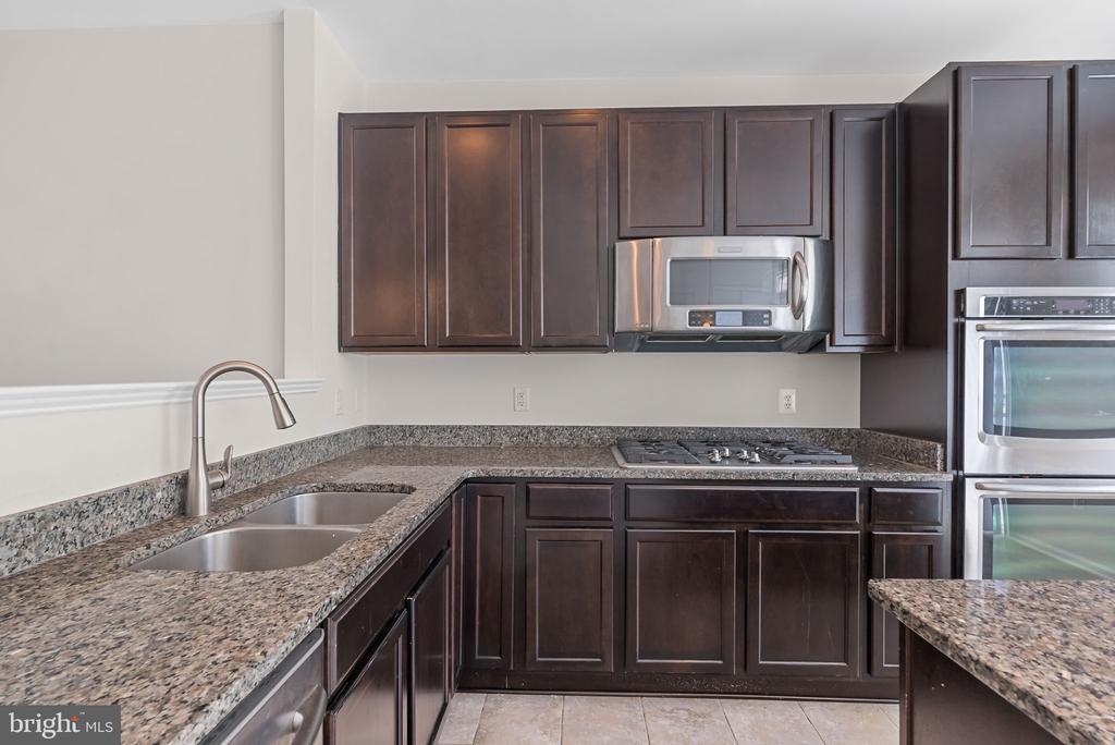 1706 Fernwood Dr in Upper Marlboro, MD - Building Photo