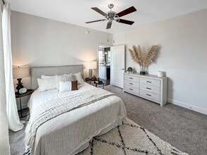 Paseo Residences at Eilan in San Antonio, TX - Foto de edificio - Building Photo