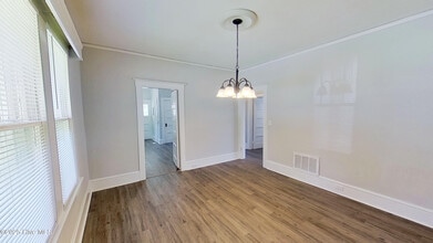2426 Princess Pl Dr in Wilmington, NC - Building Photo - Building Photo