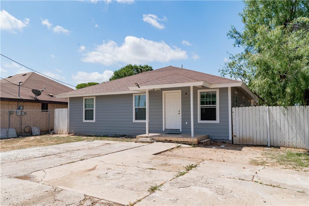 228 E St John Dr in Pharr, TX - Building Photo