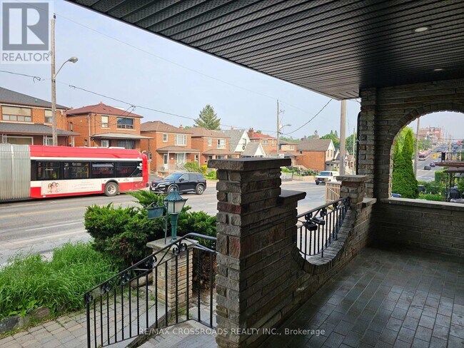 2170 Dufferin St in Toronto, ON - Building Photo - Building Photo