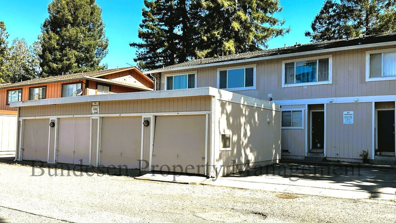 928 Civic Center Dr in Rohnert Park, CA - Building Photo