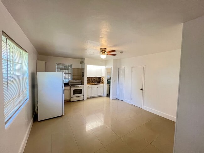 7535 NW 4th Ct in Miami, FL - Building Photo - Building Photo