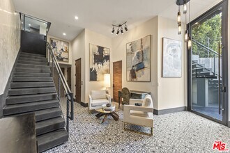 3712 Broadlawn Dr in Los Angeles, CA - Building Photo - Building Photo