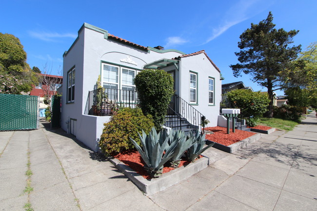 Showing: Thursday 5/10 from 10:00am-12:00pm in Berkeley, CA - Building Photo - Other