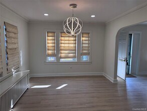 4 Franklin St in Hicksville, NY - Building Photo - Building Photo