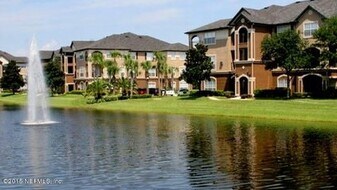 10961 Burnt Mill Rd in Jacksonville, FL - Building Photo