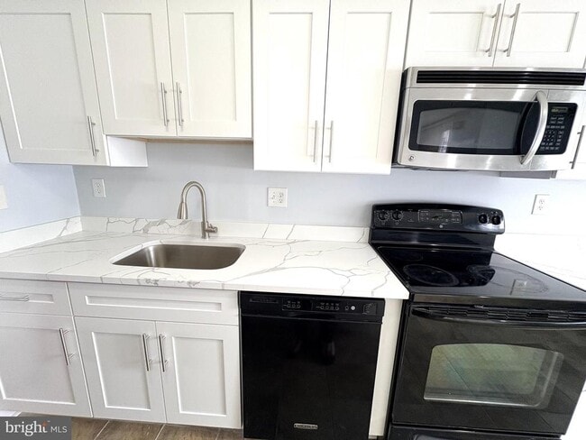 306 Paddock Dr in Chesterbrook, PA - Building Photo - Building Photo