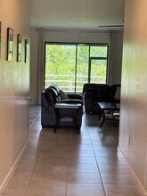 571 Old Country Rd S E in Palm Bay, FL - Building Photo - Building Photo