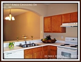 12807 Kings Crossing Dr in Gibsonton, FL - Building Photo - Building Photo