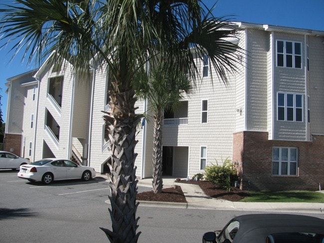 633 Spencer-Farlow Dr in Carolina Beach, NC - Building Photo - Building Photo