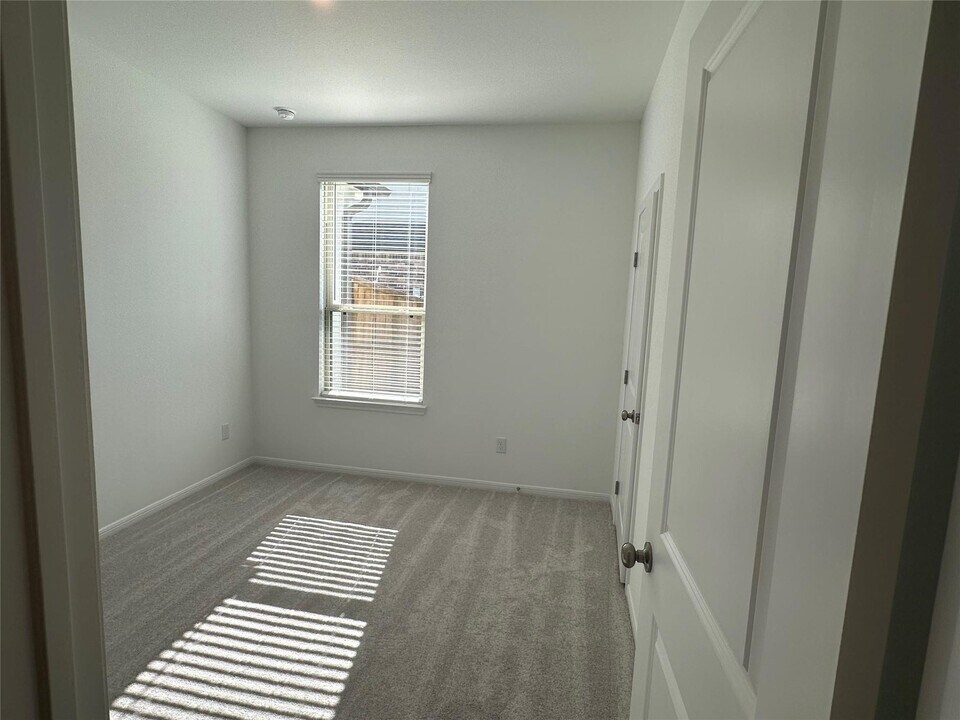 6814 Arabella Lakes Dr in Richmond, TX - Building Photo