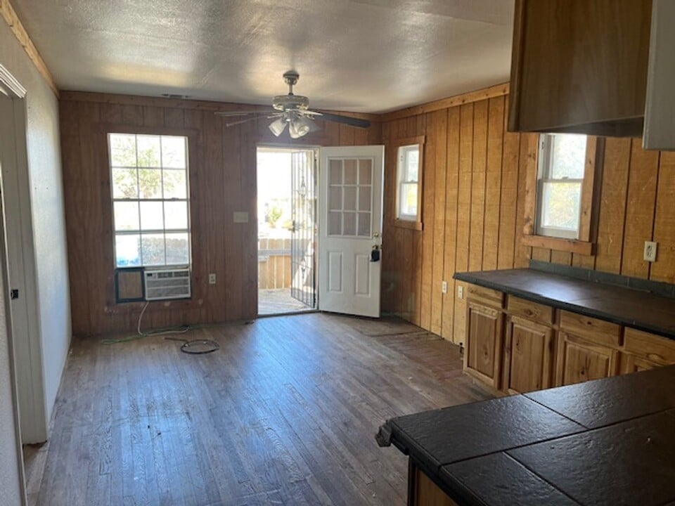 4239 SW 9th Ave in Amarillo, TX - Building Photo