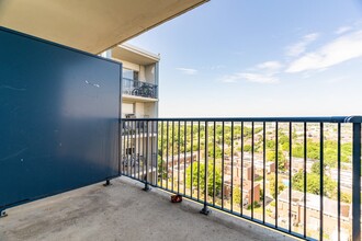 Lafayette Apartments in Montréal, QC - Building Photo - Building Photo