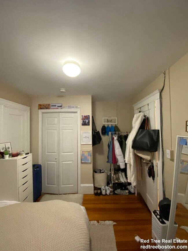 232 Hanover St, Unit 3 in Boston, MA - Building Photo - Building Photo