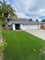 6177 Syracuse Way in San Diego, CA - Building Photo