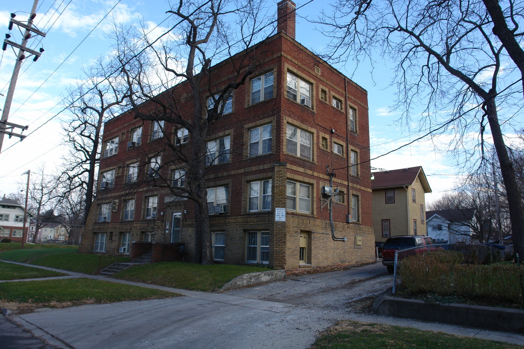 Yocum Apartments in Des Moines, IA - Building Photo