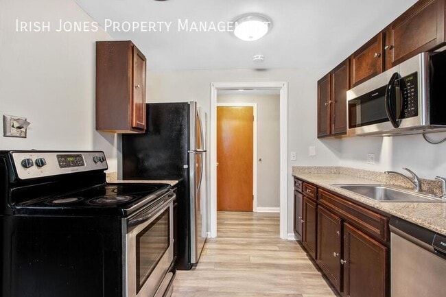 880 Millersport Hwy in Buffalo, NY - Building Photo - Building Photo