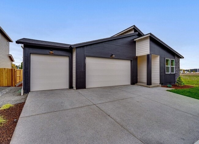 151 NW 30th St in Battle Ground, WA - Building Photo - Building Photo