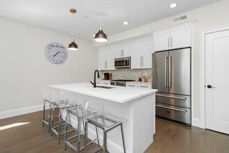 2-4 Elm St in Boston, MA - Building Photo - Building Photo