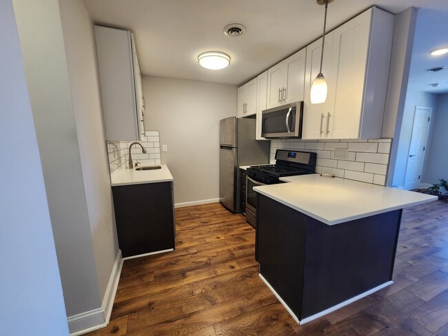 property at 4585 Manayunk Ave