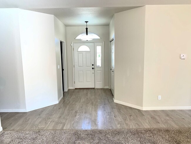 1209 N 1610 W Cir in Saint George, UT - Building Photo - Building Photo